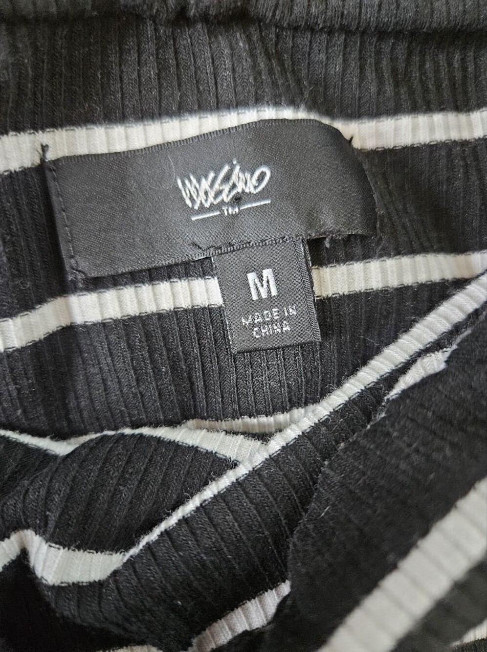 NEW No Tags Mossimo Over Off-Shoulder Blck & Whte Striped Fit-and-Flare Dress M - Picture 2 of 15